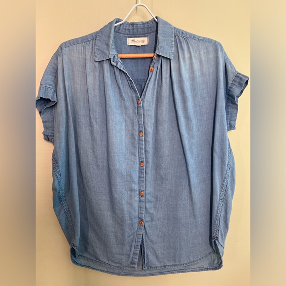 Madewell Chambray Short Sleeve Button Down Top- Sz: M - Picture 2 of 5